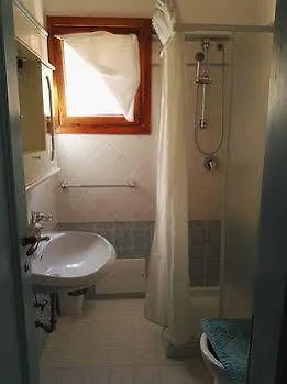 Hotel Marineledda *